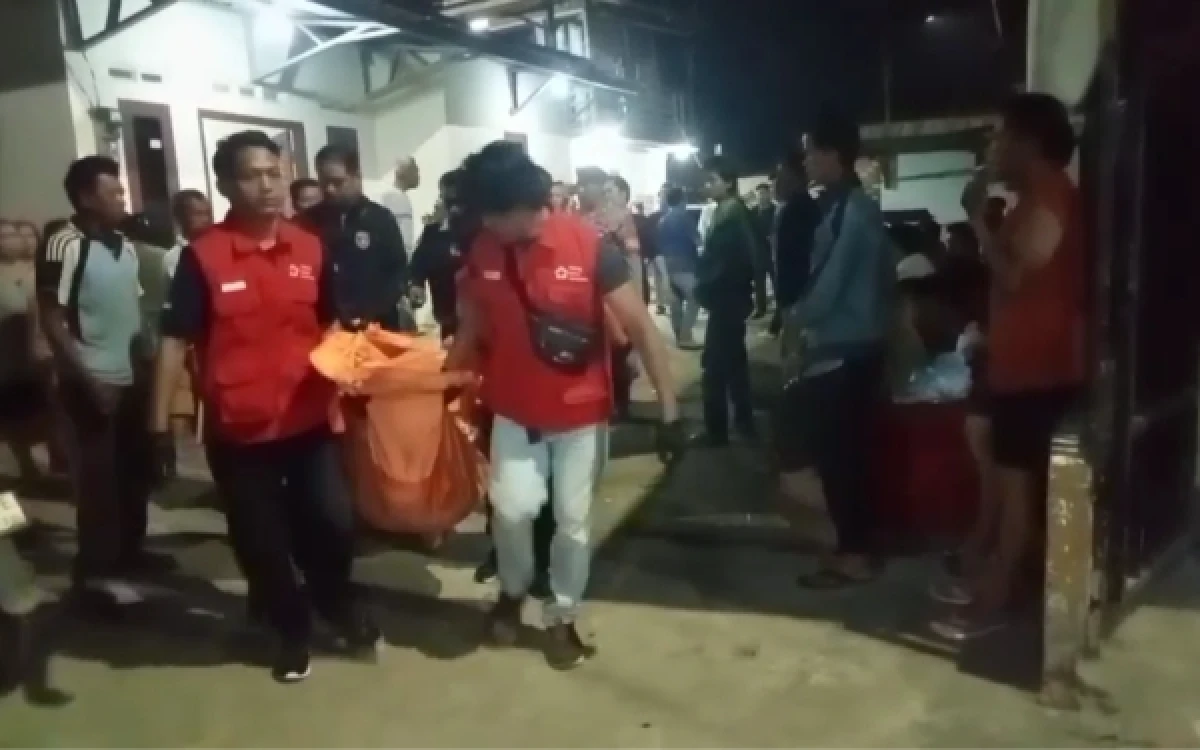 Thumbnail Berita - Tak Diberi Uang, Nenek di Palembang Tewas Ditusuk Cucu Kandung