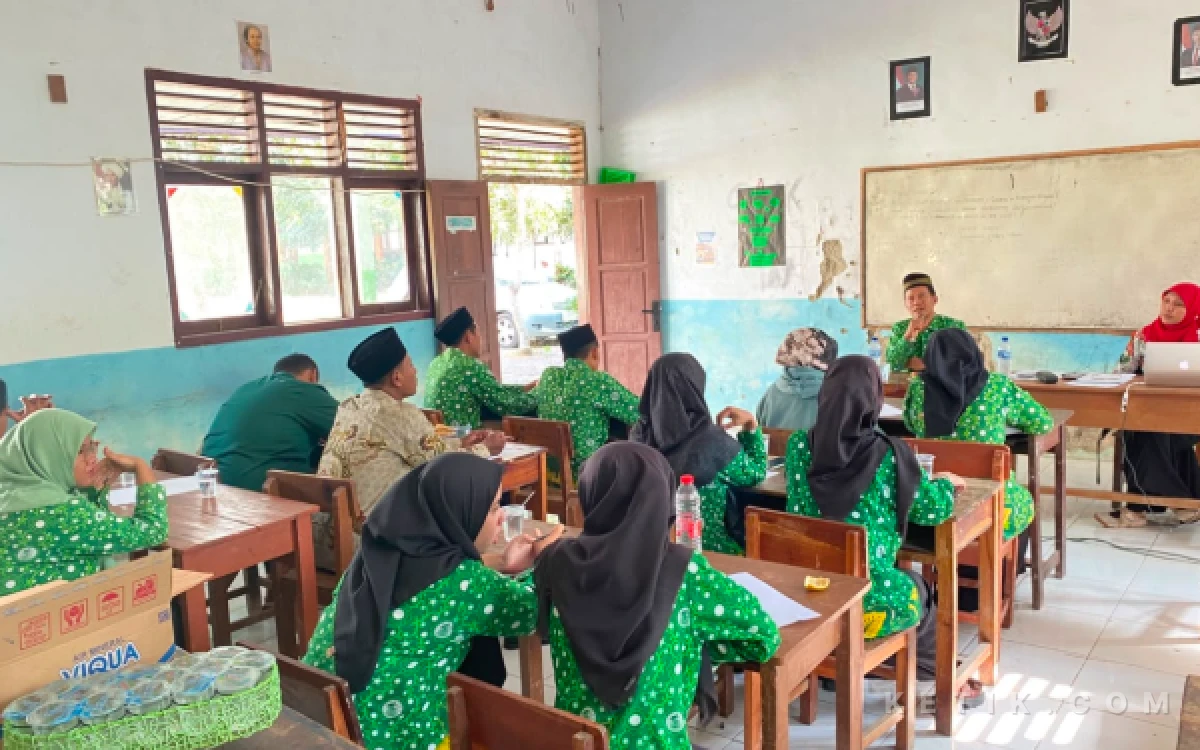 Thumbnail Berita - SMK Nahdlatul Ulama Krangkeng Tingkatkan Kompetensi Guru dan Tenaga Administrasi