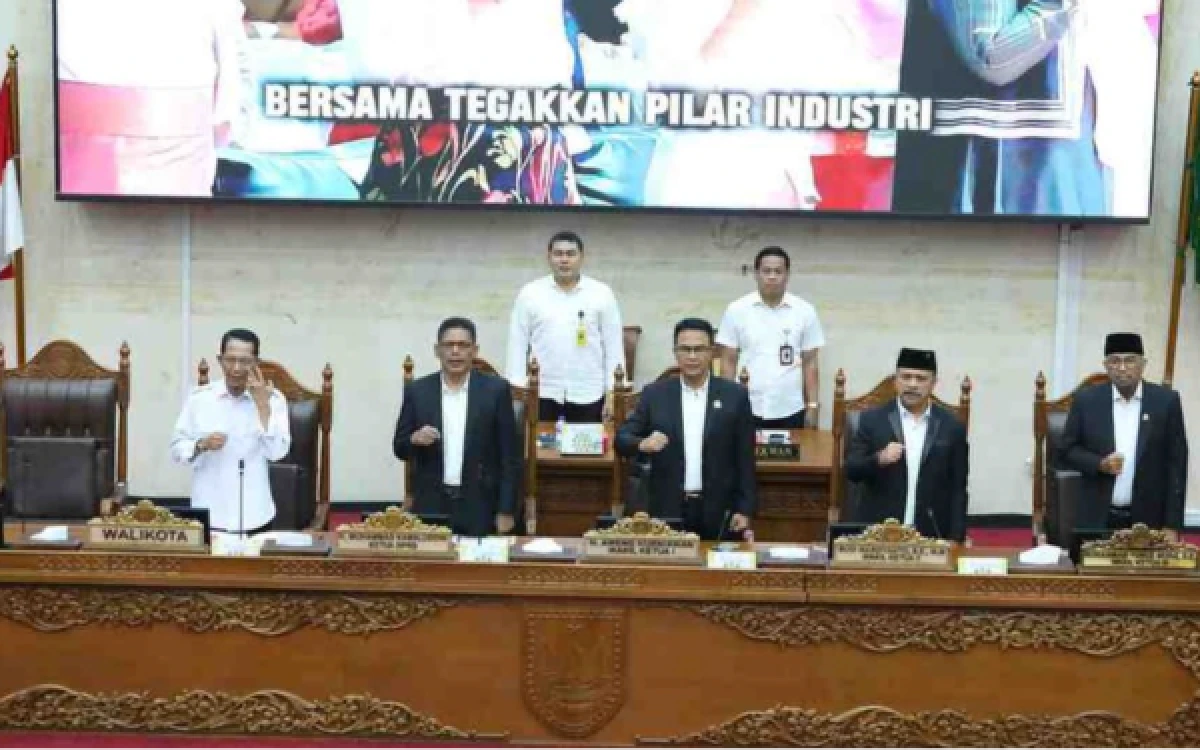 Thumbnail Berita - DPRD Kota Batam Setujui LKPJ 2025, Pansus Minta OPD Tindaklanjuti Rekomendasi Strategis