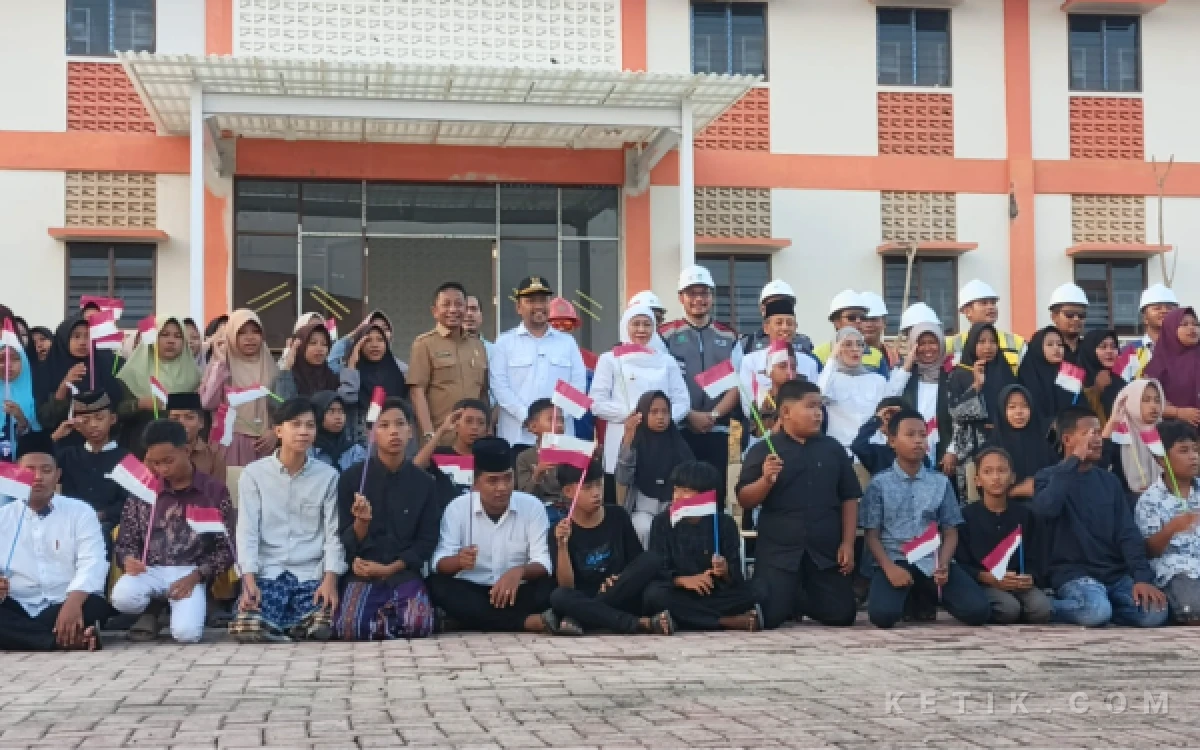 Thumbnail Berita - Gubernur Khofifah Tnjau Sekolah Rakyat Terpadu Sampang, KBM Dimulai 31 Juli