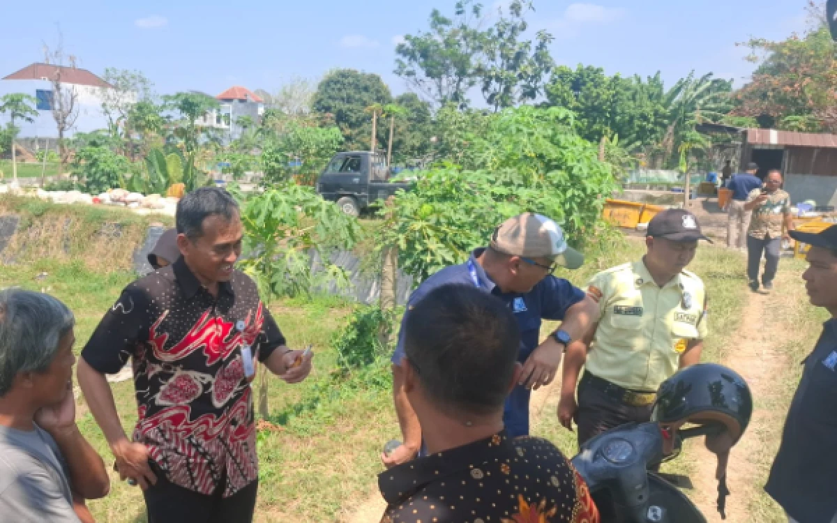 Thumbnail Berita - Bau Pengolahan Pelet Ikan Resahkan Warga Berbah, DLH Sleman Siapkan Langkah