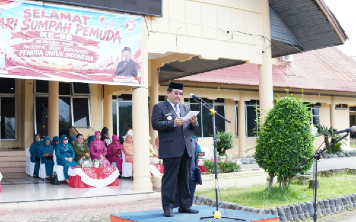 Thumbnail Berita - Bupati Aceh Singkil Safriadi Oyon Serukan Pemuda Berani Hadapi Tantangan