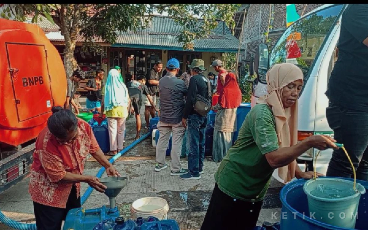 Thumbnail Berita - Dampak Kekeringan, Krisis Air Bersih di Cilacap Tembus 41 Ribu Lebih Jiwa