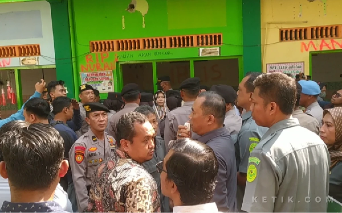 Sempat Ricuh Dihadang Emak-emak, Bangunan TK Masyitoh di Kota Madiun Dieksekusi
