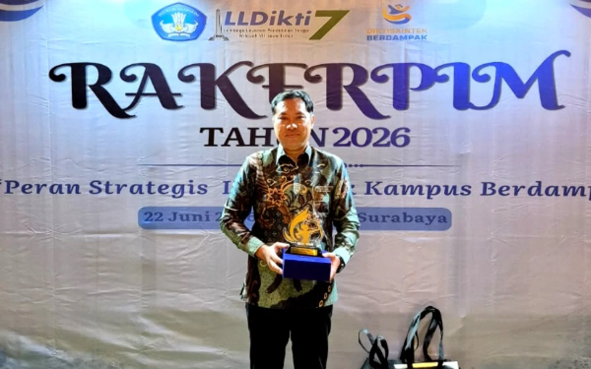Thumbnail Berita - ITN Malang Borong Tiga Piala Ajang Anugerah Kampus Unggulan 2026 oleh LLDikti Wilayah VII Jatim