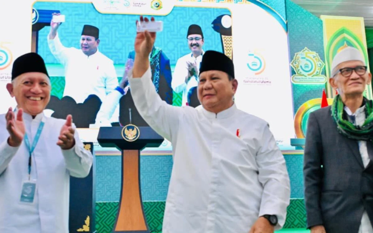 Thumbnail Berita - Senyum Bangga Prabowo usai Dapat KARTANU Seumur Hidup: Saya Diterima Anggota NU