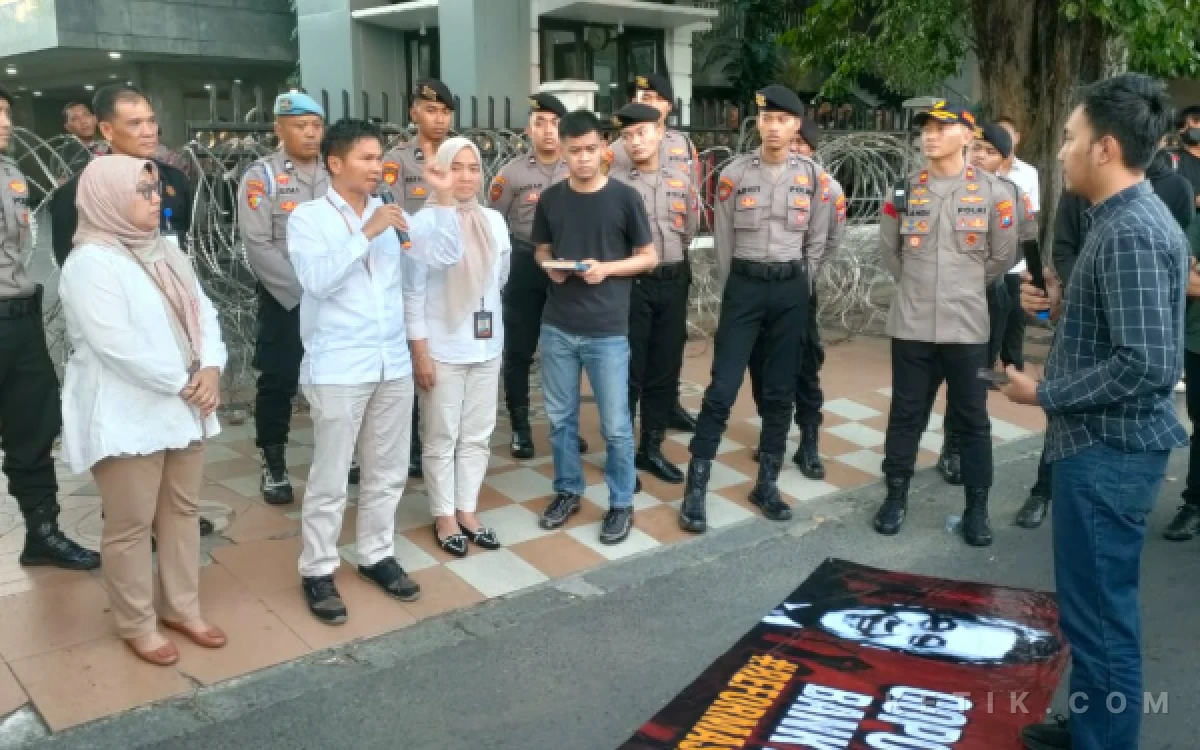 Thumbnail Berita - Soroti Pelemahan Rupiah, Mahasiswa Cipayung Plus Jatim Demo di Surabaya-Tuntut Gubernur BI Dicopot