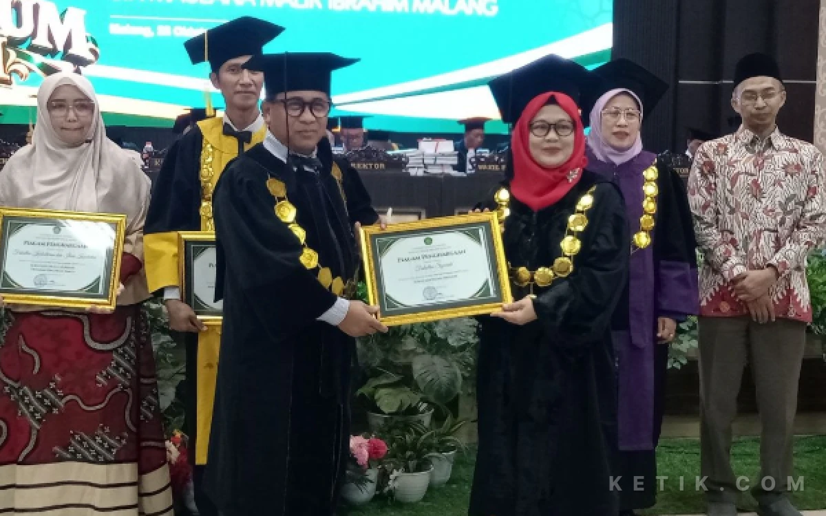 Thumbnail Berita - Fakultas Syariah Raih Penghargaan Fakultas Paling Inovatif, Prof. Umi Sumbulah: Ini Prestasi Bersama