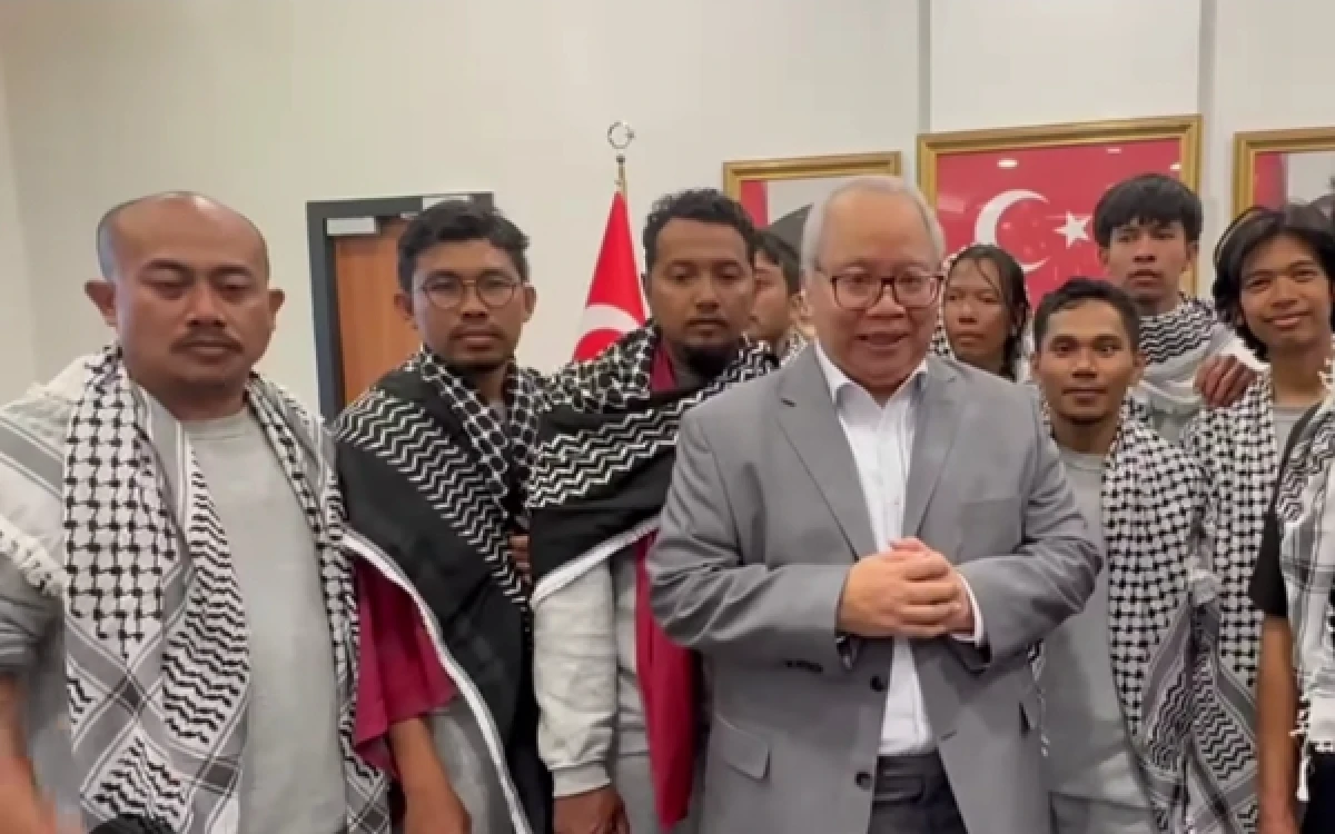 Thumbnail Berita - Kemenlu RI Sebut Sembilan WNI yang Ditahan Israel Alami Kekerasan, Ditendang hingga Disetrum