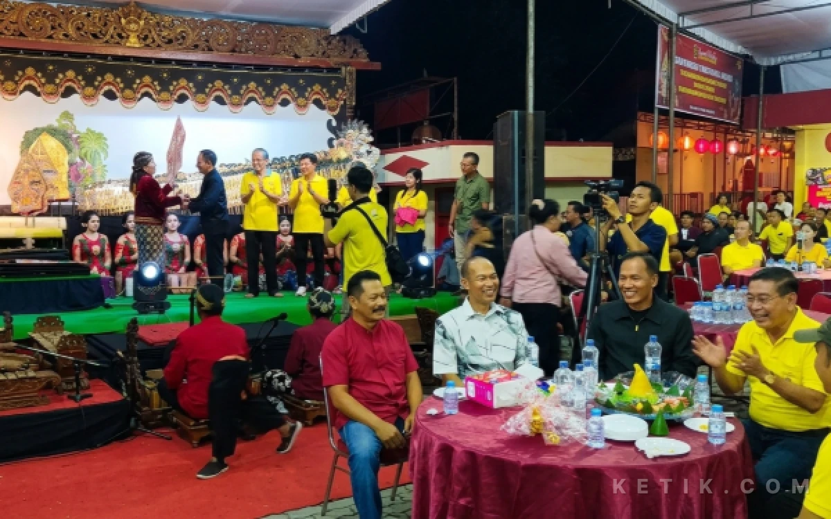 Thumbnail Berita - Pagelaran Wayang Kulit dalam HUT Ke-1066 Dewi Makco, Plt Bupati Tulungagung: Bukti Kekokohan Toleransi