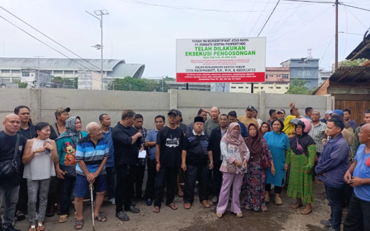 Thumbnail Berita - Pascaeksekusi Lahan Cinde, Warga Keluhkan Penutupan Akses Penghubung Pasar