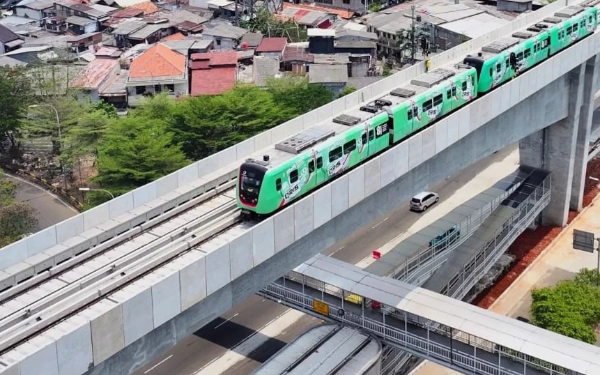 Thumbnail Berita - LRT Kelapa Gading-Manggarai Mulai Beroperasi, Tarif Cuma Rp8 Selama 8 Hari