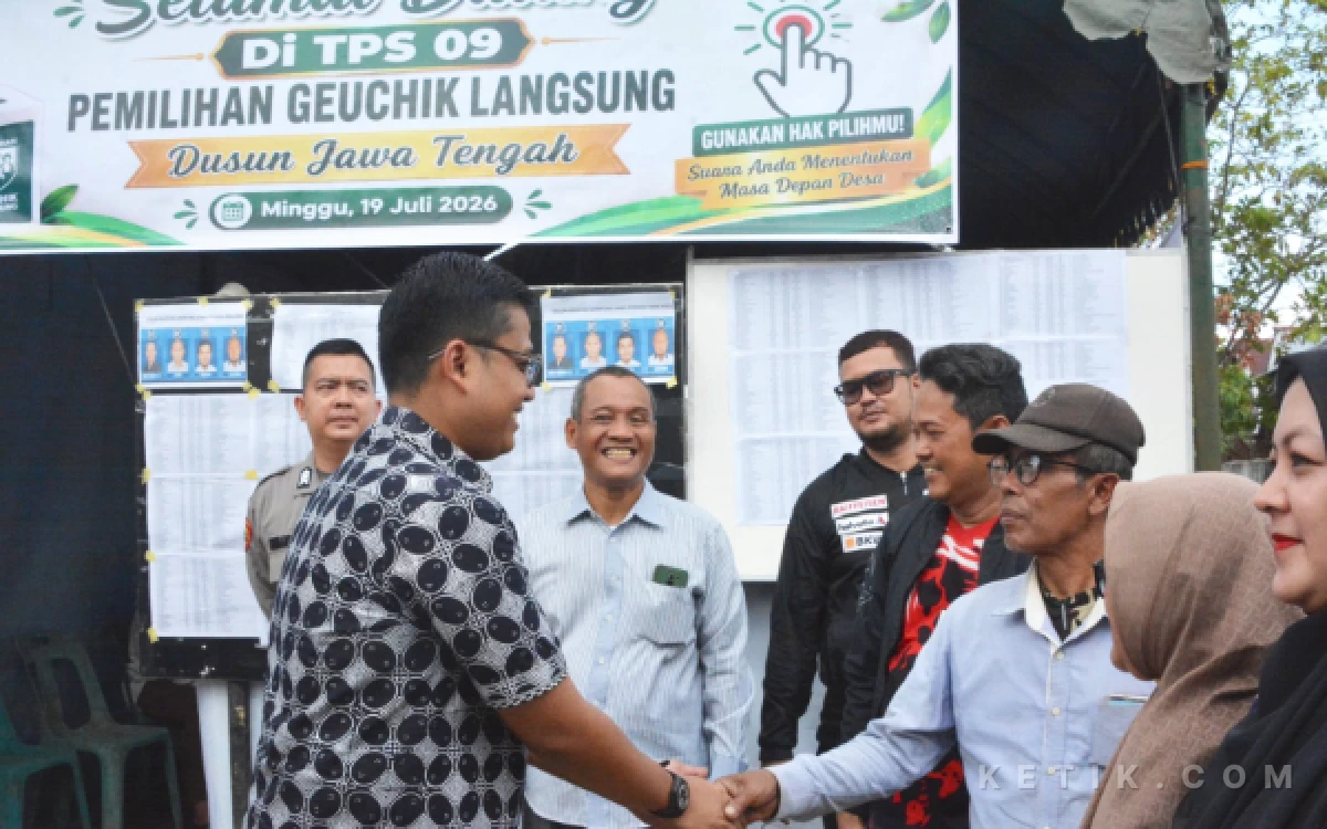 Thumbnail Berita - Wali Kota dan Wakil Wali Kota Langsa Pantau Pilchiksung 2026, Pastikan Pemungutan Suara Berjalan Lancar