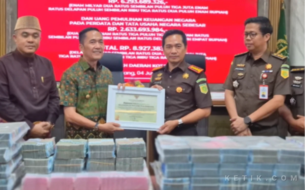Thumbnail Berita - Kejari Palembang Serahkan Rp8,9 Miliar ke Pemkot, Bukti Nyata Penyelamatan Keuangan Negara dan Daerah