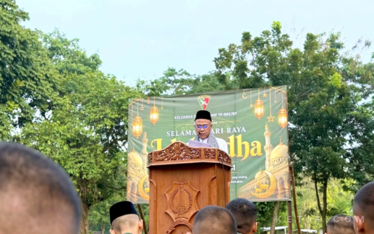 Thumbnail Berita - Sholat Iduladha Yonif TP 885 Belibis Putih dan Warga di Dander Bojonegoro Berlangsung Khusyuk, Wujud Kebersamaan