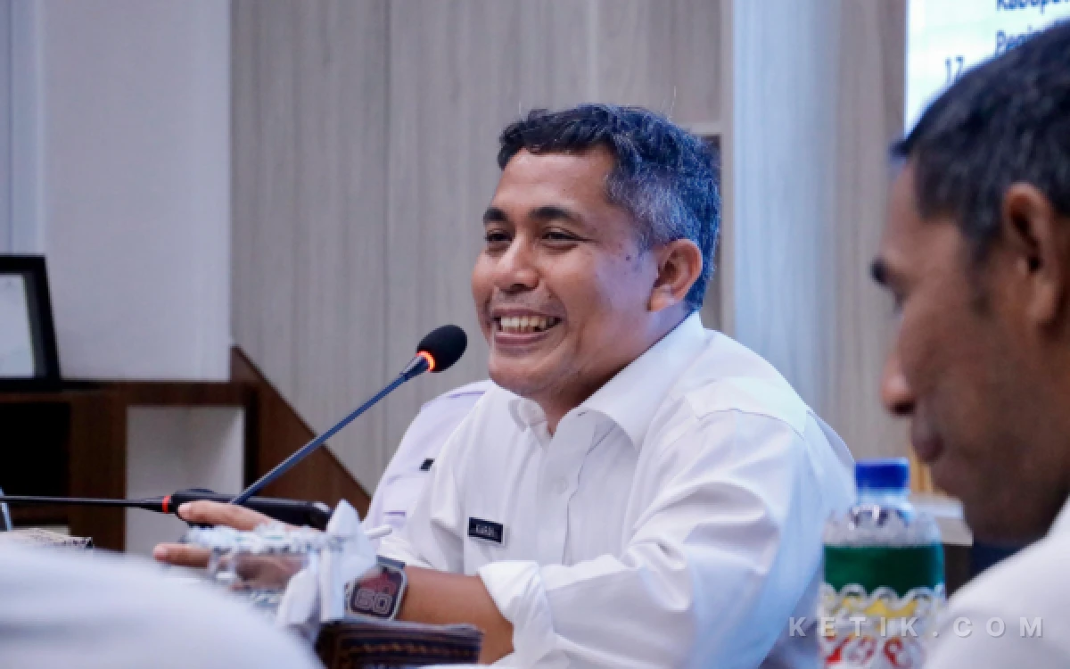 Thumbnail Berita - Banggakan Daerah, Dua Karya Ilmiah Sekda Aceh Barat Lolos ke Konferensi Nasional ADHAPER IX di Bandung