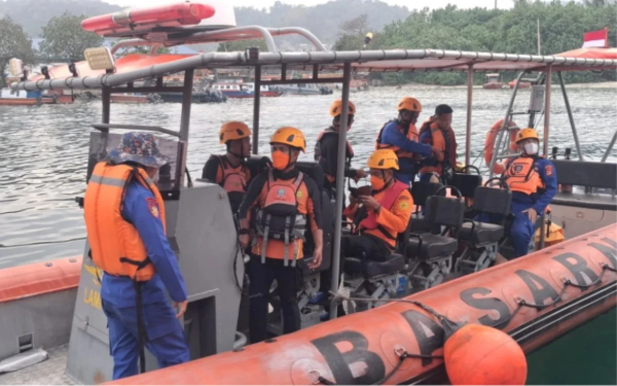 Thumbnail Berita - Sepekan Pencarian 5 Jurnalis dan 3 ABK Masih Nihil, SAR Lanjut Tiga Hari Lagi