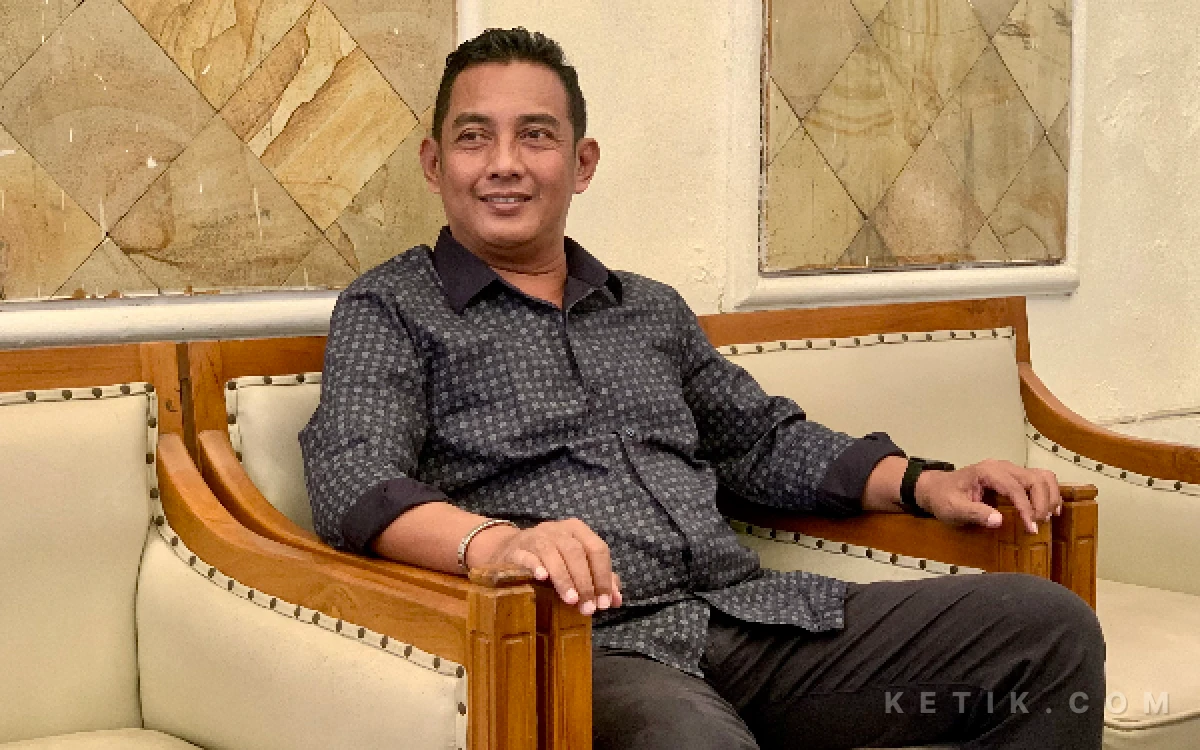 Thumbnail Berita - 6 Jam di Ruang Penyidik, Mantan Kepala UPT Pasar Among Tani Hadapi 25 Pertanyaan Krusial