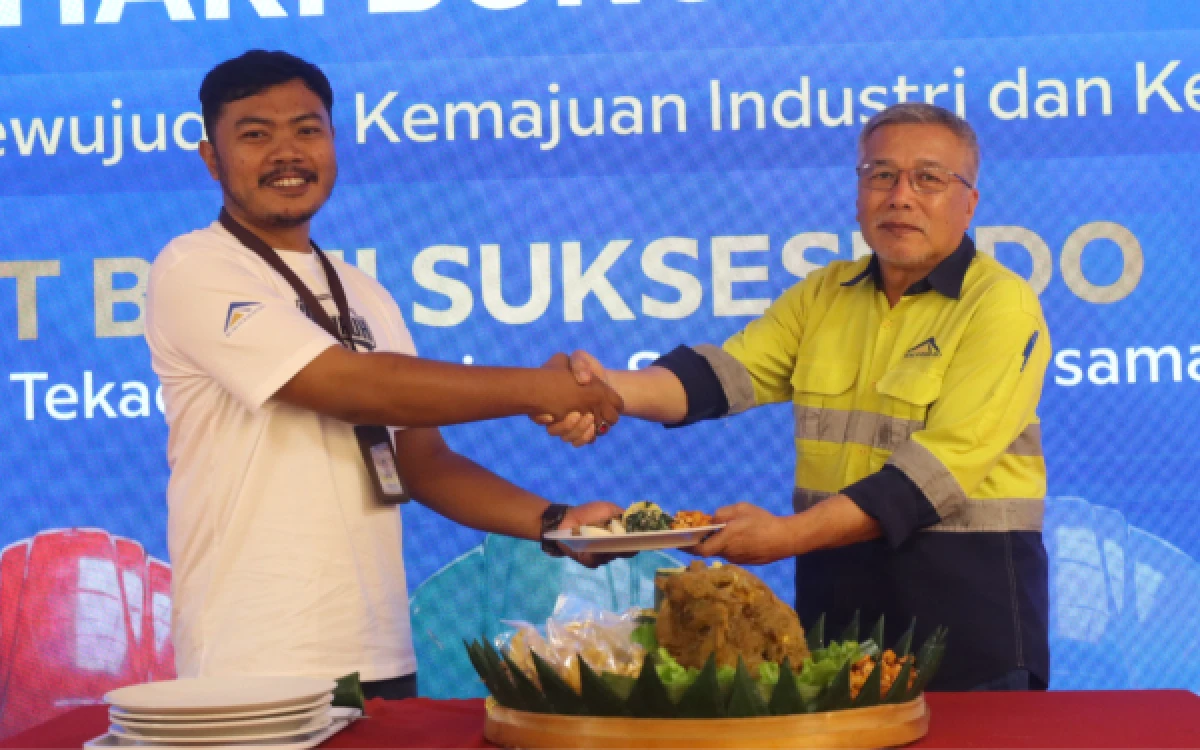 Thumbnail Berita - May Day 2026 di PT BSI Banyuwangi, Serikat Pekerja dan Manajemen Gaungkan Kolaborasi Industri