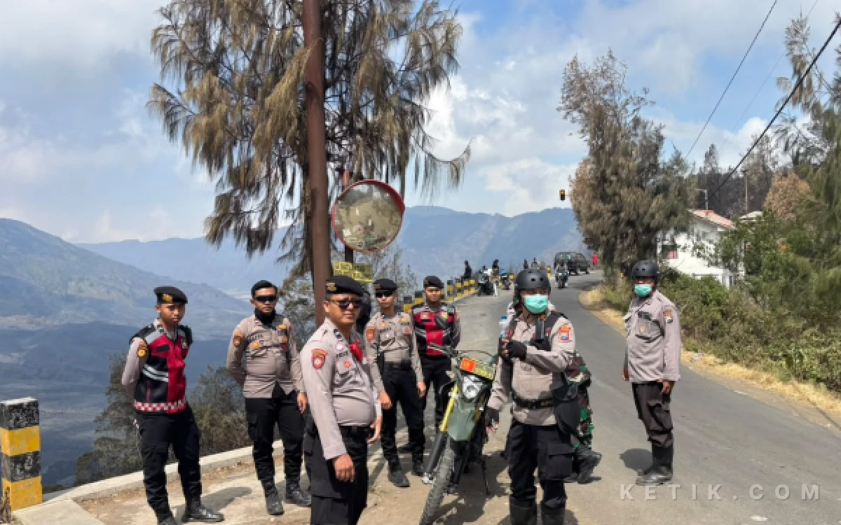 Thumbnail Berita - ‎Karhutla Bromo Mereda, Polres Malang Tetap Siaga di Jemplang Antisipasi Api Muncul Lagi