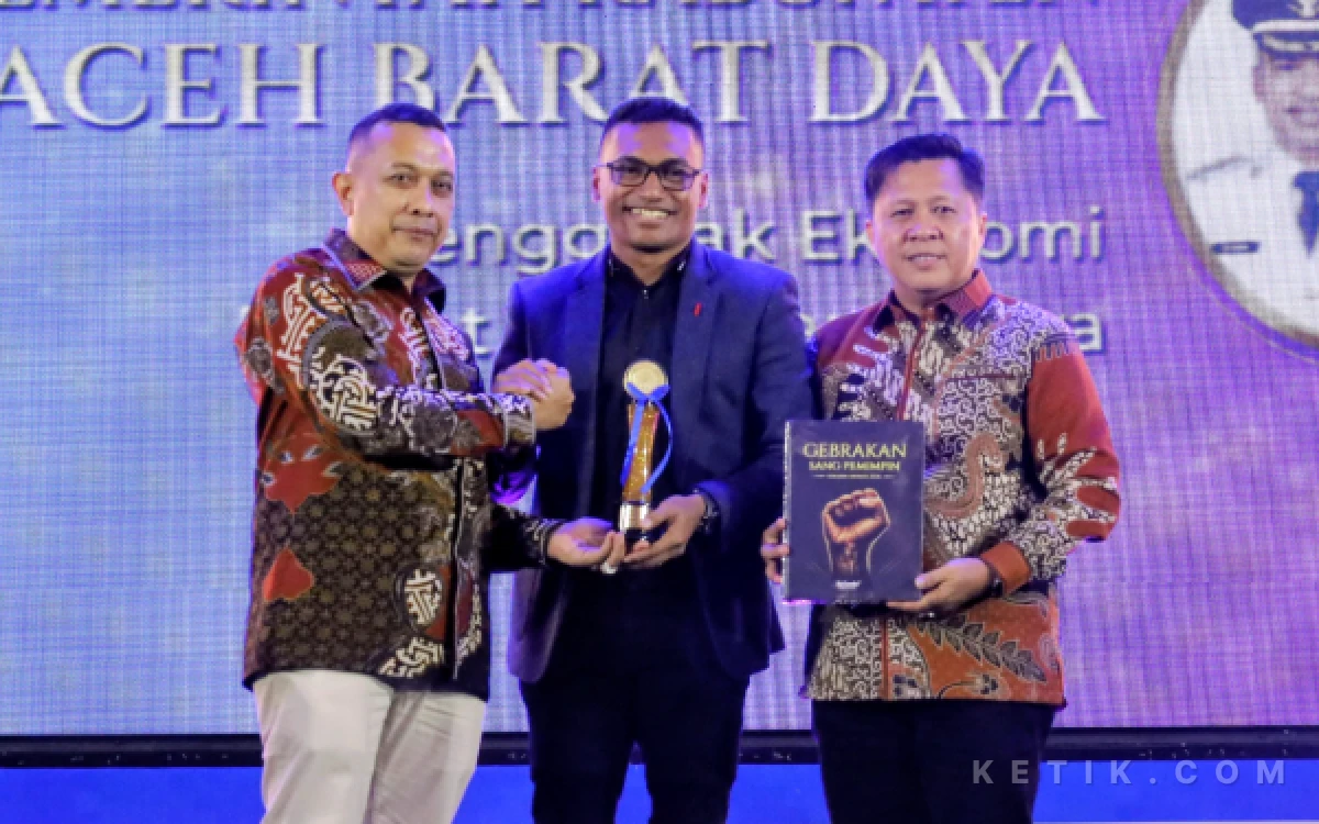 Thumbnail Berita - Gebrakan Sang Pemimpin, Pemkab Abdya Raih Serambi Awards 2026 sebagai Penggerak Ekonomi Rakyat