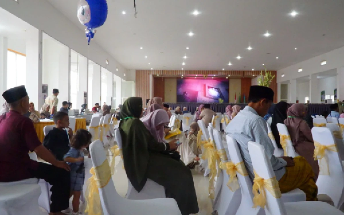 Thumbnail Berita - Dipadati Calon Santri Baru, Pondok Pesantren Nurul Jadid Tetap Jadi Pilihan Ribuan Orang Tua