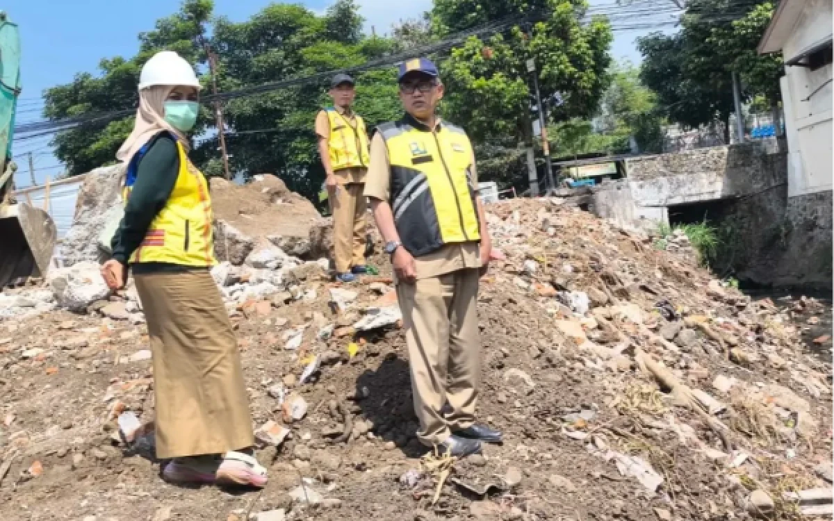 Thumbnail Berita - DPUPR Kota Batu Awasi Ketat Proyek Simpang Empat Patih, Target Rampung Tepat Waktu