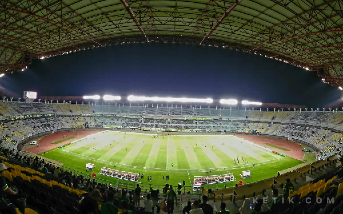 Thumbnail Berita - Merindukan Trofi Pulang Kembali ke Kota Pahlawan! Ambisi Juara 1 Abad Persebaya