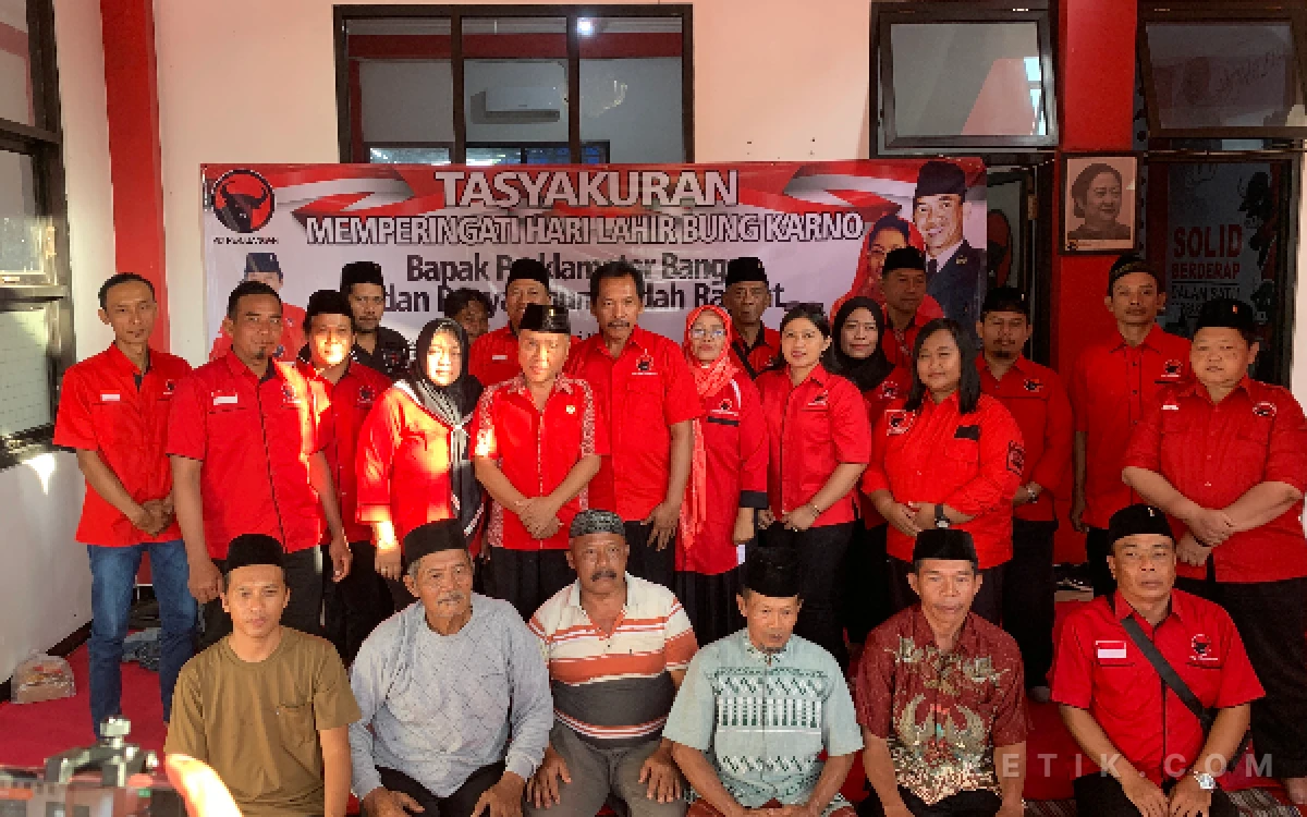 Thumbnail Berita - DPC PDI Perjuangan Kabupaten Blitar Gelar Tasyakuran Hari Lahir Bung Karno, Tekankan Politik Kerakyatan