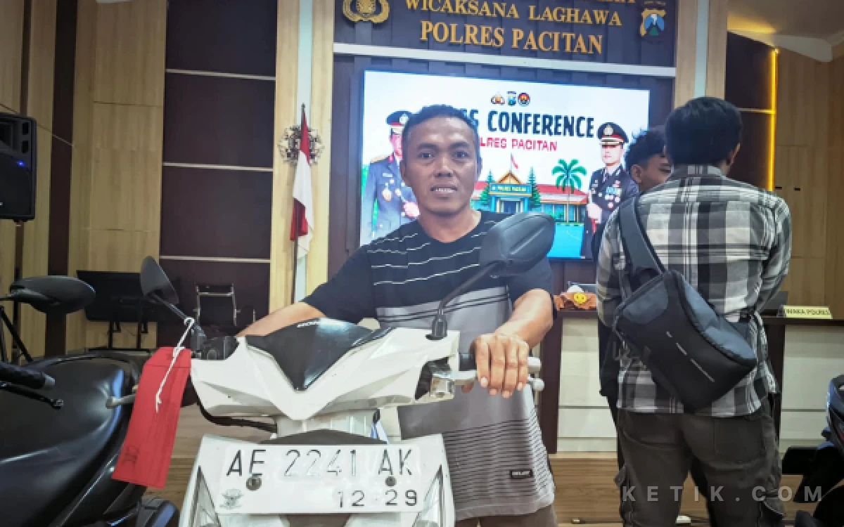 Thumbnail Berita - Motor Dicuri saat Nonton Rontek Pacitan Berhasil Kembali, Korban Semringah: Terimakasih Pak Polisi