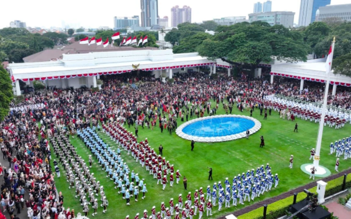 Thumbnail Berita - Mau Upacara Bareng Presiden di Istana? Ini Cara Daftarnya