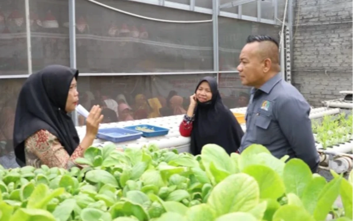 Thumbnail Berita - DPRD Kota Surabaya Dorong Manfaatkan Urban Farming, Upaya Wujudkan Ketahanan Pangan di Lingkungan Warga