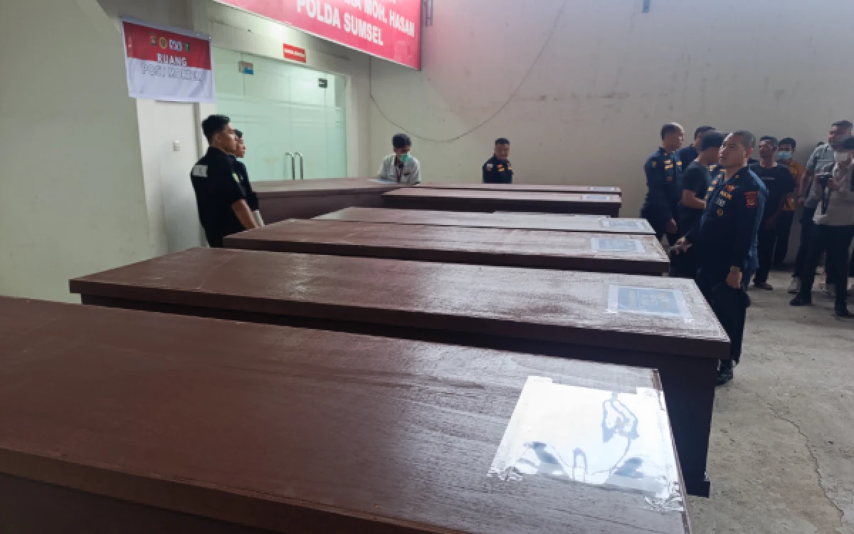 Foto Beberapa korban kecelakaan maut Bus ALS Muratara yang akan dibawa ke daerah masing-masing, Jumat 15 Mei 2026. (Foto : (Yola/Ketik.com)