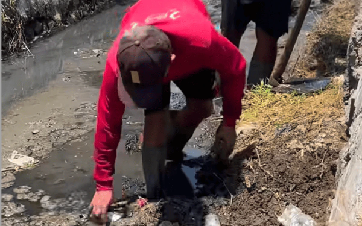 Thumbnail Berita - Tindaklanjuti Laporan Warga, DSA dan Bina Marga Gerak Cepat Normalisasi Saluran dan Pengangkatan Sedimen