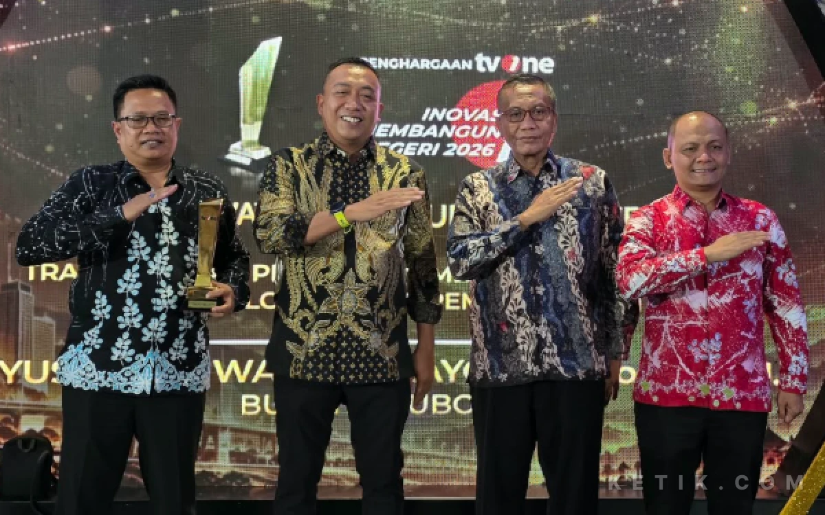Thumbnail Berita - Serius Majukan Bidang Pendidikan, Pemkab Situbondo Raih Penghargaan PID dari TVOne
