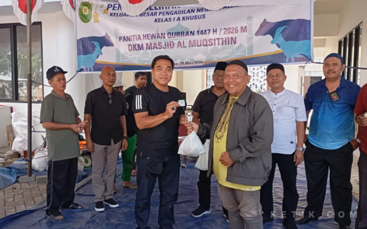Thumbnail Iduladha 1447 H, PN Palembang Sembelih 7 Sapi dan 2 Kambing untuk Ratusan Masyarakat