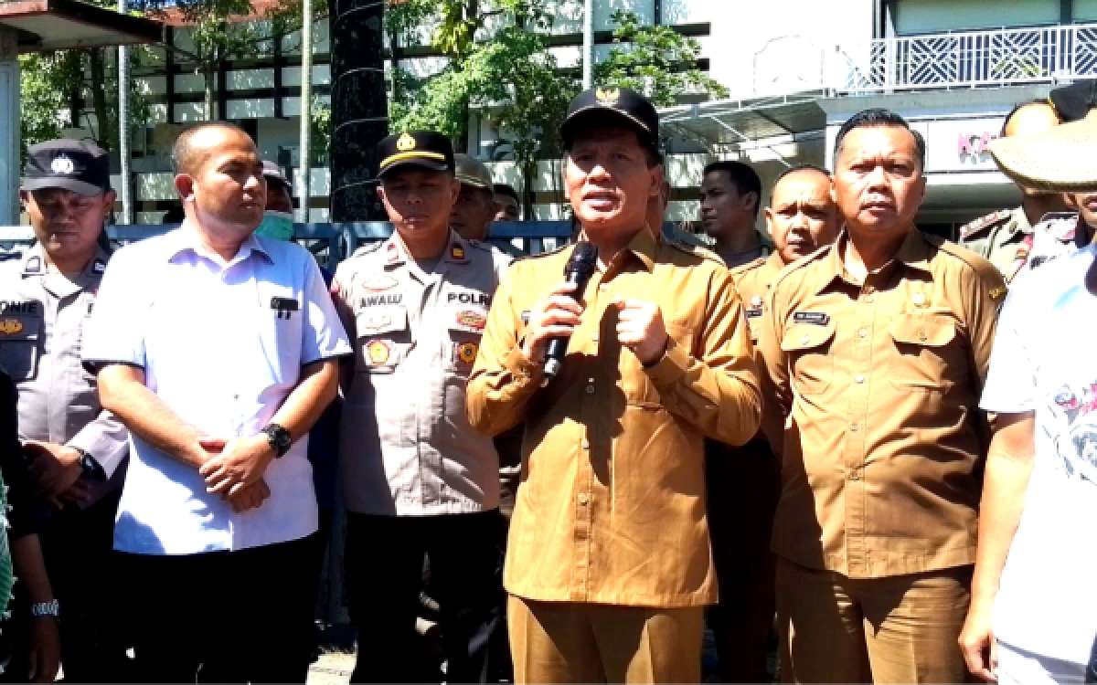 Thumbnail Berita - Sambut Ribuan Peserta Aksi Damai MBG, Plt. Bupati Tulungagung Tegaskan Dukungan Penuh