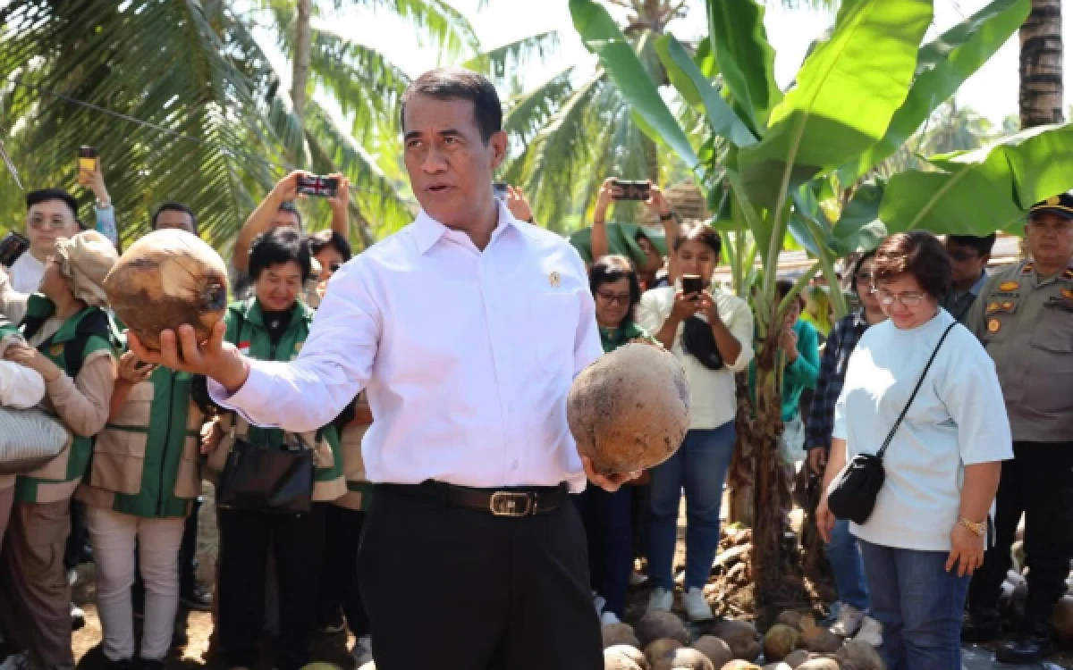 Thumbnail Berita - Dorong Produktivitas, Mentan Andi Amran Sulaiman Bantu Bibit Jagung 15 Ribu Hektare untuk Sulawesi Utara