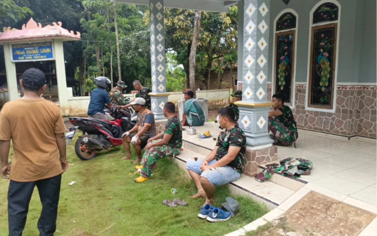 Thumbnail Berita - Deteksi Dini dan Pererat Kebersamaan, Satgas TMMD Ke-128 Kodim 0820 Probolinggo Gelar Komsos