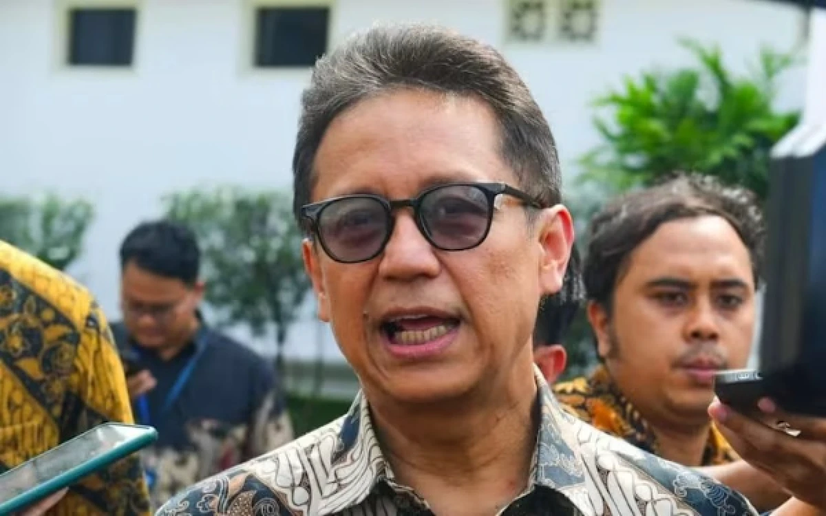 Thumbnail Berita - Menkes: Warga Terdampak Abu Anak Krakatau Sepekan Ini Jangan Keluar Rumah