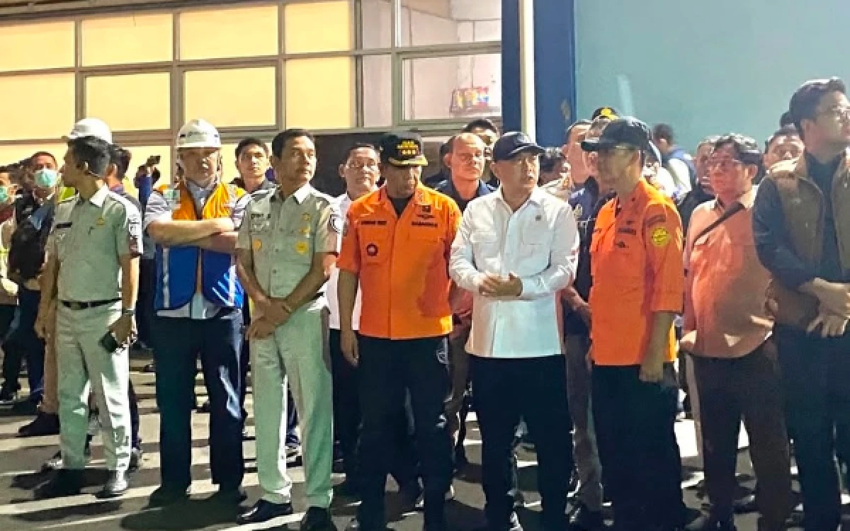 Thumbnail Berita - Menhub Sampaikan Duka Cita Atas Insiden Kebakaran KMP Mutiara Santosa II