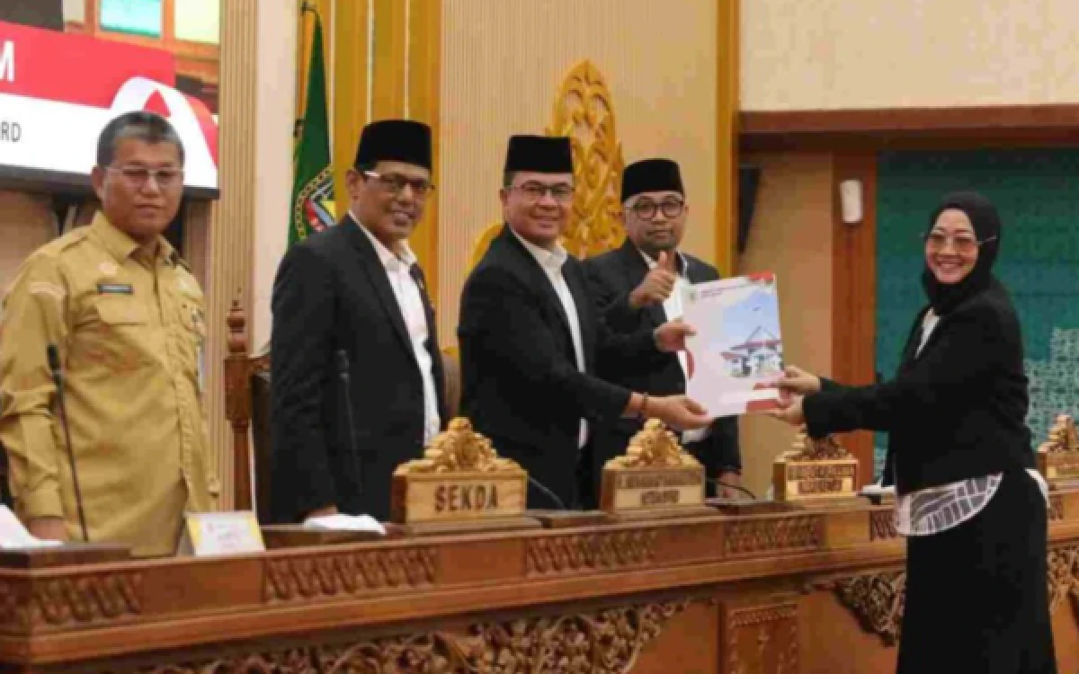 Thumbnail Berita - DPRD Batam Ajukan Revisi Perda Hak Keuangan Pimpinan dan Anggota
