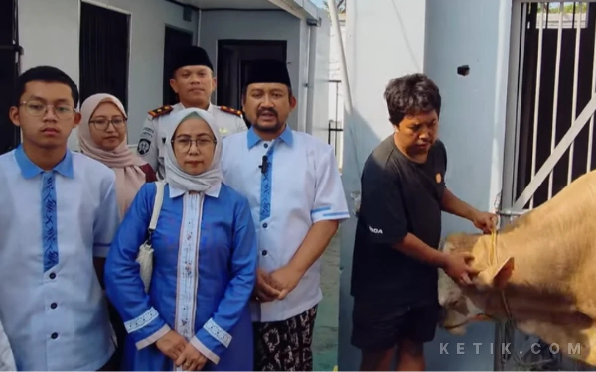 Thumbnail Berita - Bupati Pemalang Serahkan Sapi Kurban untuk Warga Binaan Rutan