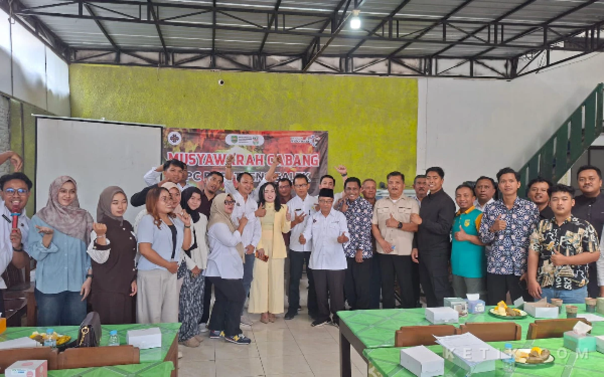 Thumbnail Berita - Ayub Nualak Kembali Nakhodai BPC PHRI Trenggalek 2026-2031