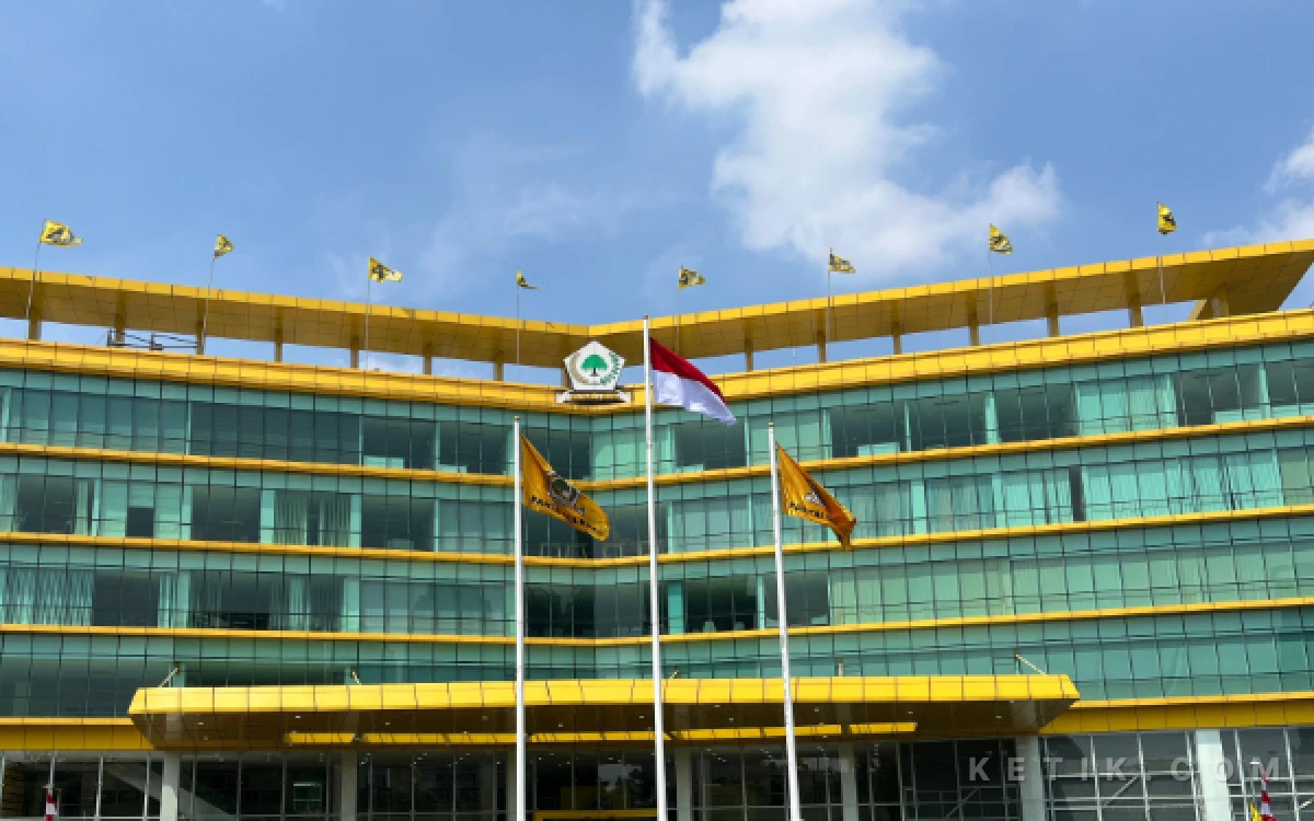 Thumbnail Berita - Golkar Rotasi Pimpinan Komisi DPR, Agun Gunandjar Gantikan Zulkifli Arse di Komisi II