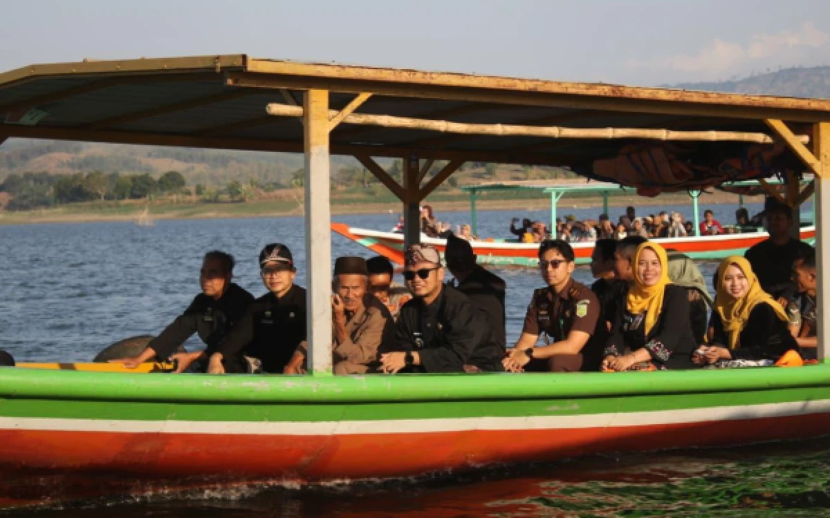 Thumbnail Berita - Bupati Tegal: Sedekah Waduk Cacaban Modal Bangun Wisata Budaya Berkualitas