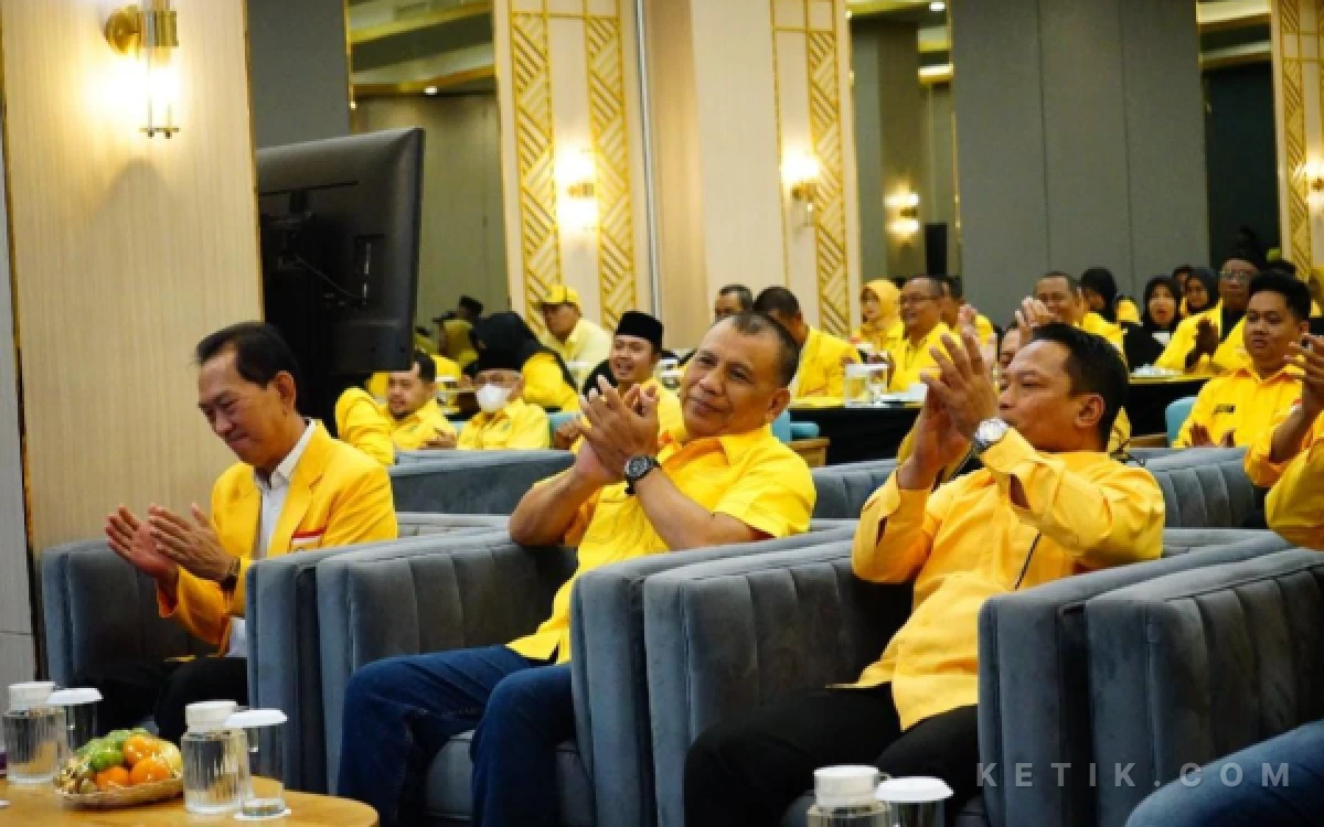 Thumbnail Berita - Target 10 Kursi Menggema di Rakerda Golkar Mojokerto, Kader Diminta Bergerak Bersama