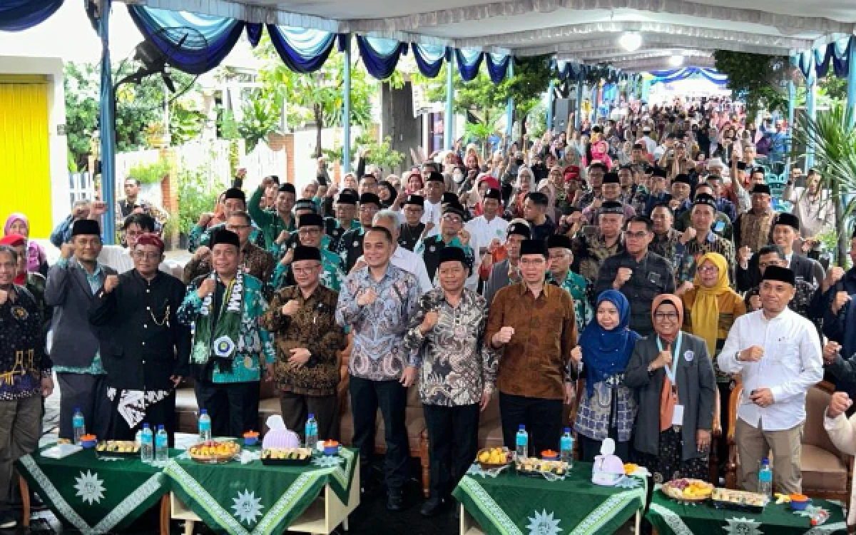 Thumbnail Berita - Resmikan 13 Program Unggulan di Krembangan, Mendikdasmen: Ini Terbanyak Sepanjang Pengalaman Saya