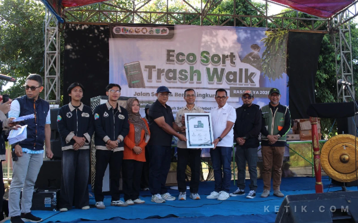 Thumbnail Berita - Mahasiswa UM Luncurkan EcoSort di Kota Batu, Platform Digital Kelola Sampah Berbasis Data