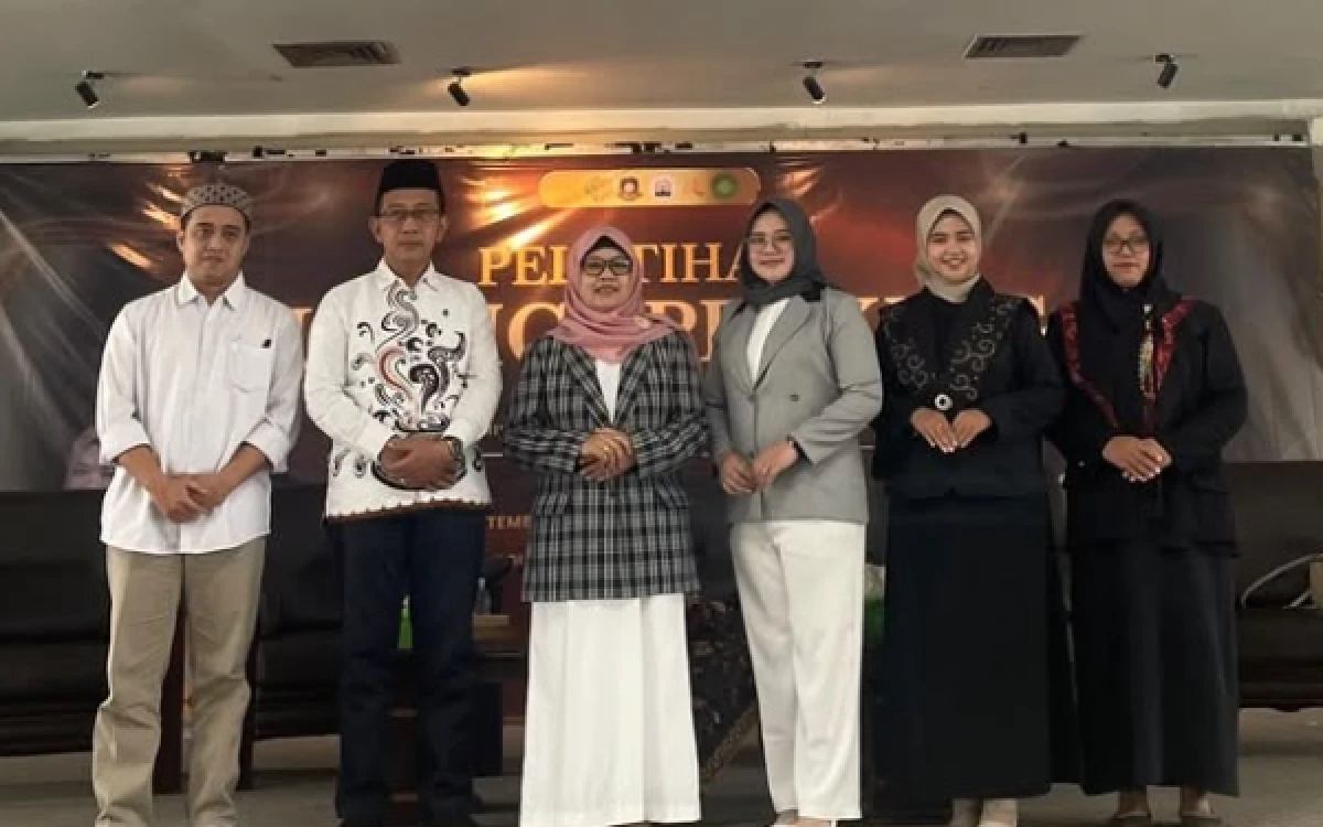Thumbnail Berita - Dekan Fakultas Syariah UIN Malang Buka Pelatihan Public Speaking, Dorong Mahasiswa Berani Sampaikan Gagasan